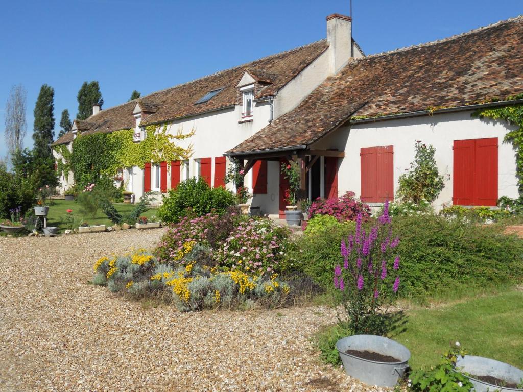 B&B / Chambre d'hôtes Ferme les Rousseaux 15 rue des Rousseaux 89150 La Belliole