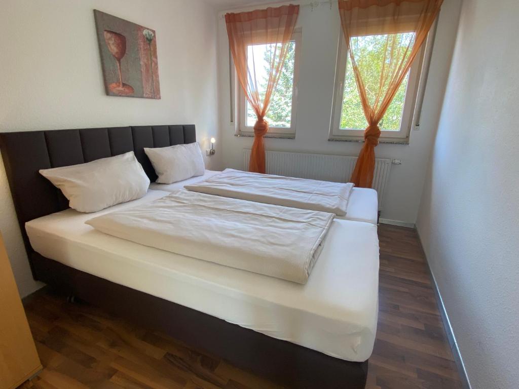 Fleiner Gästehaus 24 Erlachstraße, 74223 Flein
