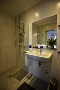 B&B / Chambre d'hôtes Gästehaus Am Hochsimmer Alte Schulstr. 4 56729 Ettringen Rhénanie-Palatinat