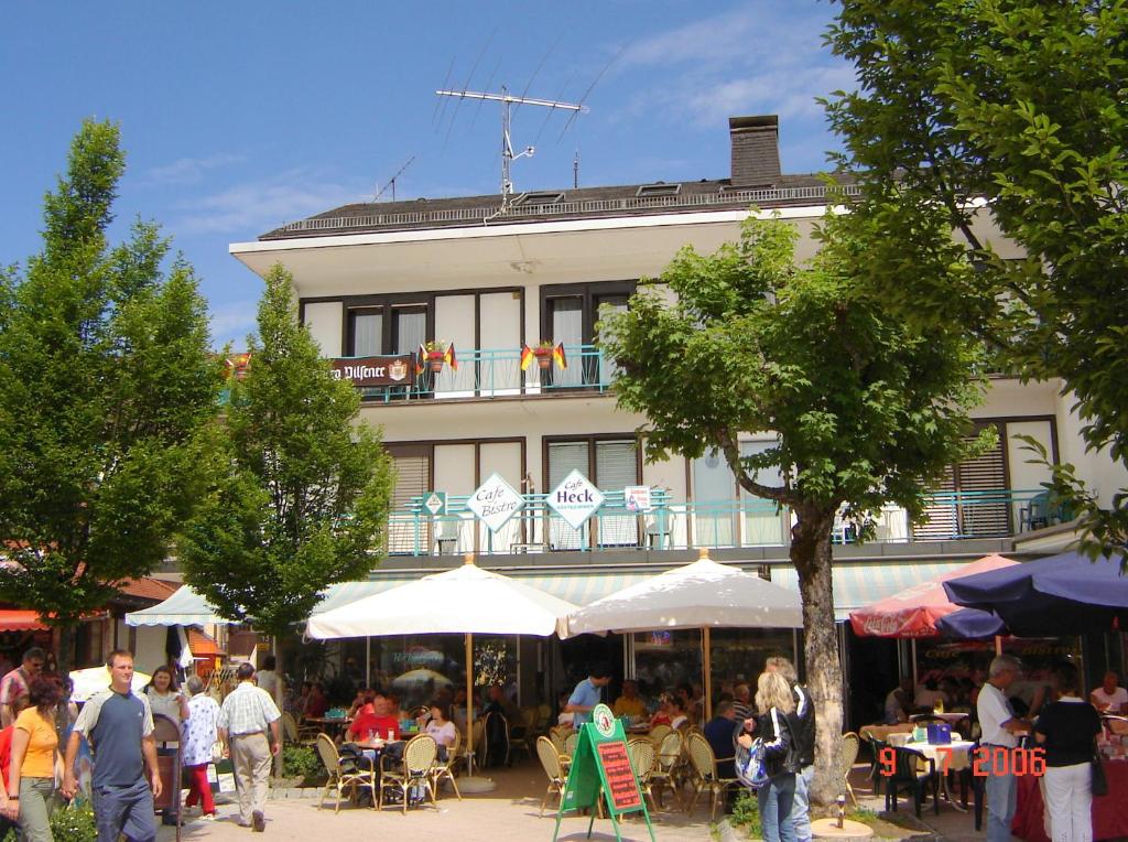 Gästehaus Café Heck Titisee Seestrasse 13, 79822 Titisee-Neustadt