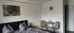 B&B / Chambre d'hôtes Gästehaus Fechtig 3 Bodenseestraße 88138 Hergensweiler Bavière