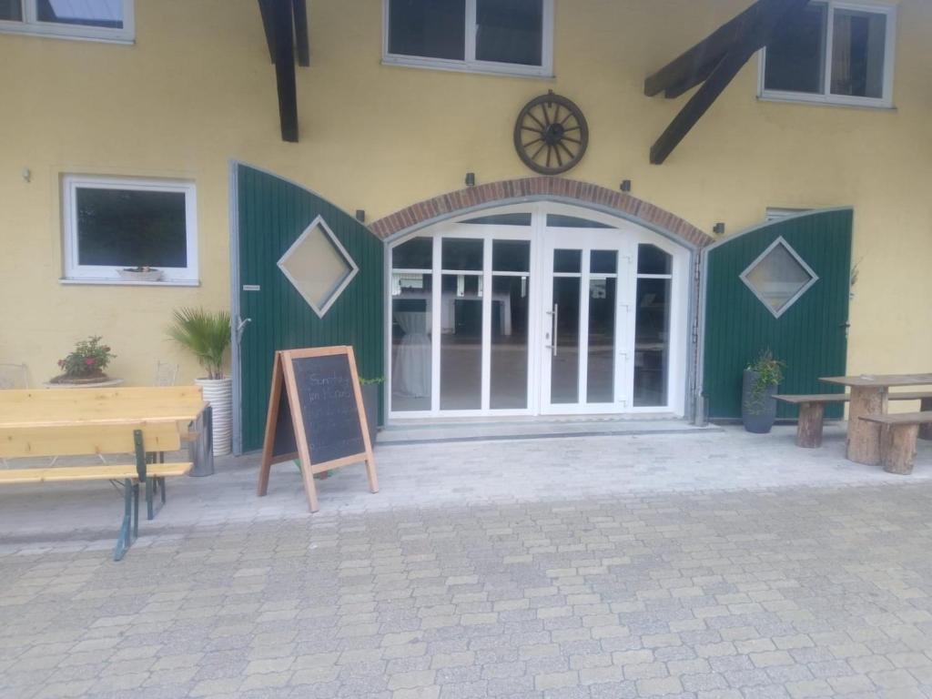 Gästehaus Kling 15 Beinberger Straße, 86561 Rettenbach