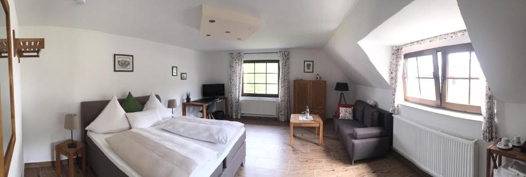 B&B / Chambre d'hôtes Gästezimmer Gier 9 Neuer Weg Kronenburg 53949 Dahlem