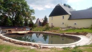 B&B / Chambre d'hôtes Gasthaus Ruebenau Einsiedlerstrasse 38 09496 Rübenau Saxe