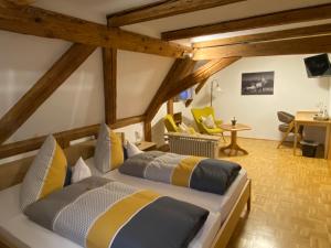 B&B / Chambre d'hôtes Gasthof - Pension - Adler 1 Neideggstraße 88171 Weiler-Simmerberg Bavière