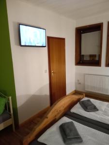 B&B / Chambre d'hôtes Gaststätte Goldenes Ross 78 Jenaische Straße 07407 Uhlstädt Thuringe