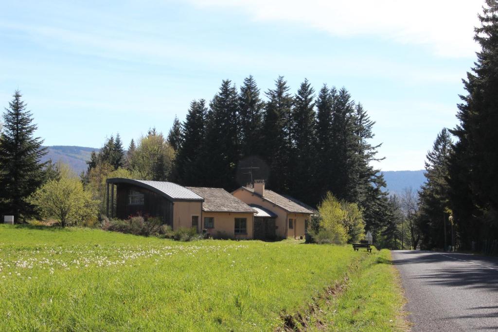 Gîte d'étape et table d'hôtes Les Airelles Lieu dit la gare, 48250 Chasseradès