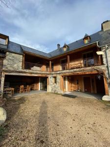 B&B / Chambre d'hôtes Gite le Tilleul le village 65240 Avajan Midi-Pyrénées