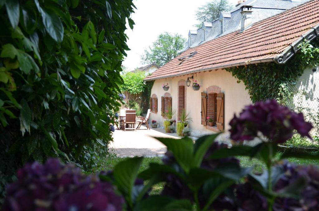 Gites Le Segur - Sequoia Cottage Bersac sur Rivalier Chemin du Lavandiere, 87370 Bersac-sur-Rivalier