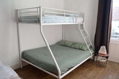Grande chambre familiale pour 2 à 4 personnes