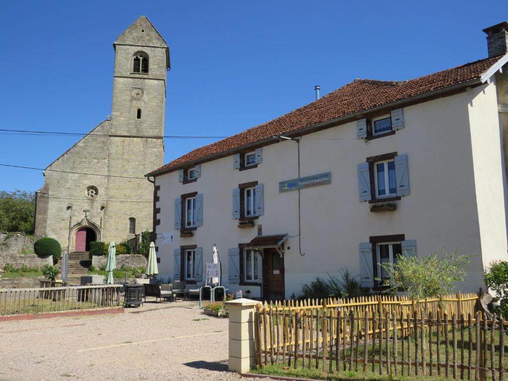 B&B / Chambre d'hôtes Grange d'Anjeux Bed & Breakfast 1, rue de la Tour 70800 Anjeux