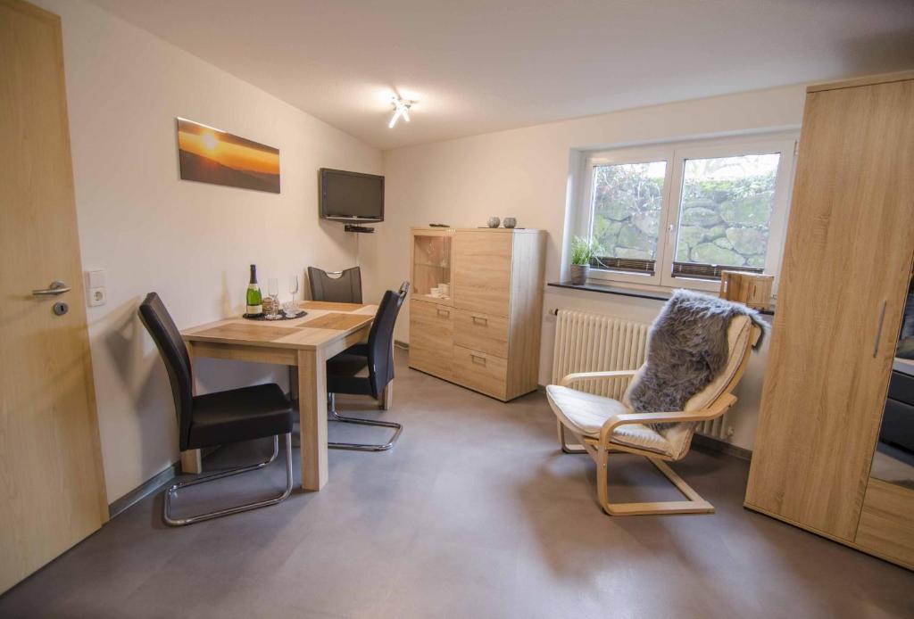 Haus Bienen 28 Riedengartenstraße, 79241 Ihringen