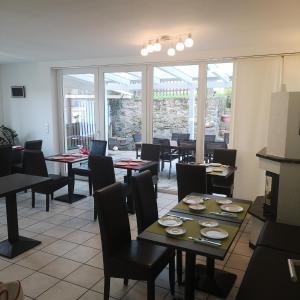 B&B / Chambre d'hôtes Haus Hillebrand Neuwieder Straße 1 B 53619 Rheinbreitbach Rhénanie-Palatinat