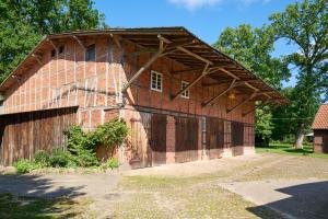 Hof Wölper Raven
