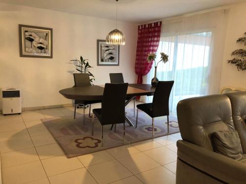Home Auray