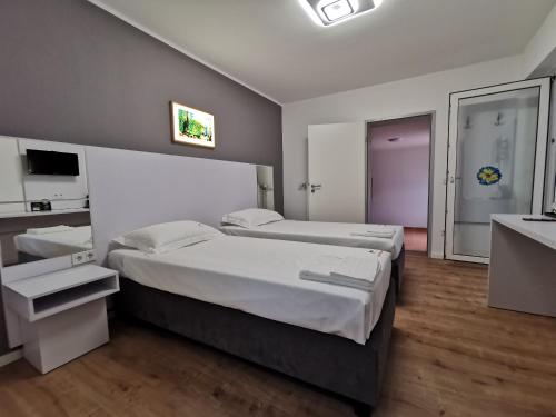 Home Inn Hotel