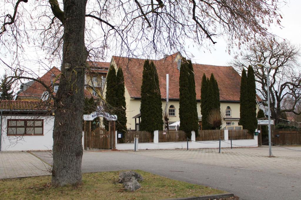 B&B / Chambre d'hôtes Hotel am Friedberger See 14 Pappelweg 86316 Friedberg