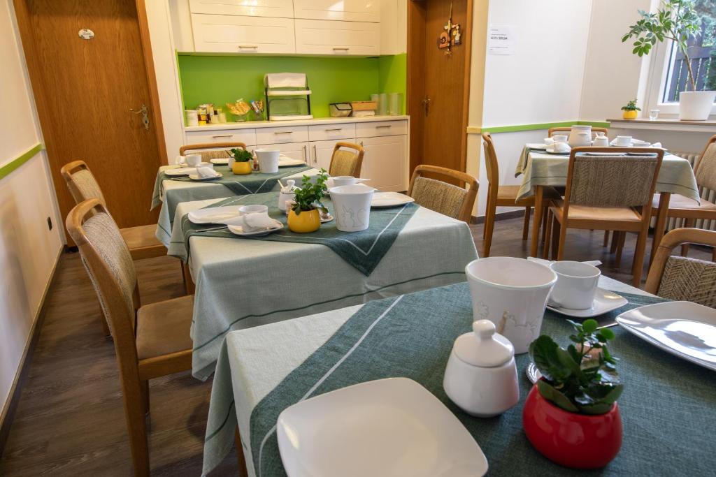 Hotel Central Unnaerstr. 33, 58706 Menden