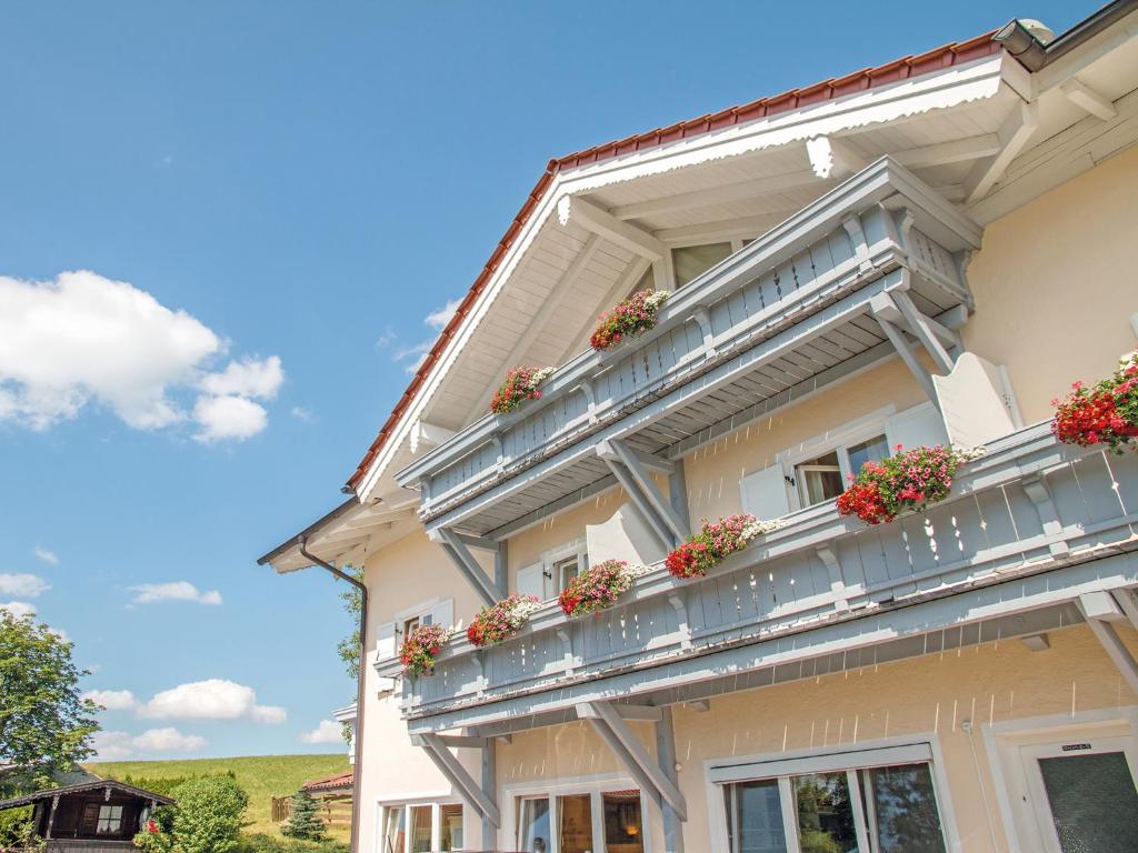 Hotel Garni Alpenblick Schönblickstr. 6, 83346 Bergen