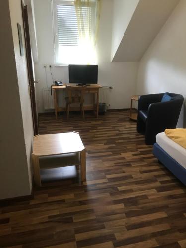 B&B / Chambre d'hôtes Hotel Kaufmann Monschauer Weg 2 41569 Rommerskirchen Rhénanie du Nord - Westphalie