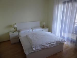 B&B / Chambre d'hôtes Hotel-Pension Schlossgarten Hauptstraße 14 67705 Trippstadt Rhénanie-Palatinat