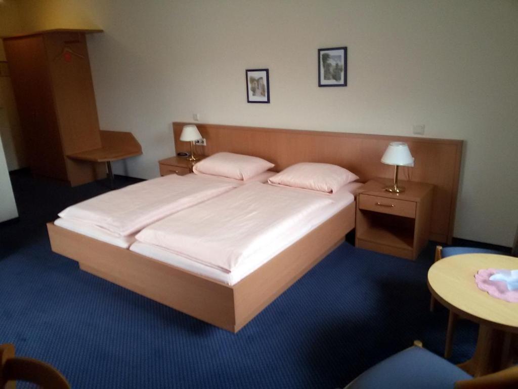 Hotel Saar Trierer Straße 40, 66869 Kusel