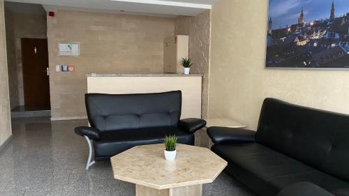 B&B / Chambre d'hôtes Hotel Strobel Josef-Sedlmayr-Straße 6 82216 Maisach Bavière