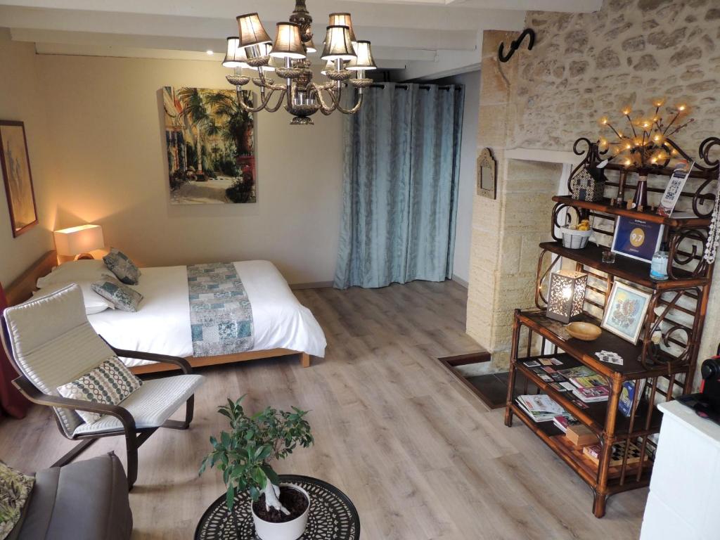 B&B / Chambre d'hôtes Jabadao 3 Rue du Barry 30210 Sernhac