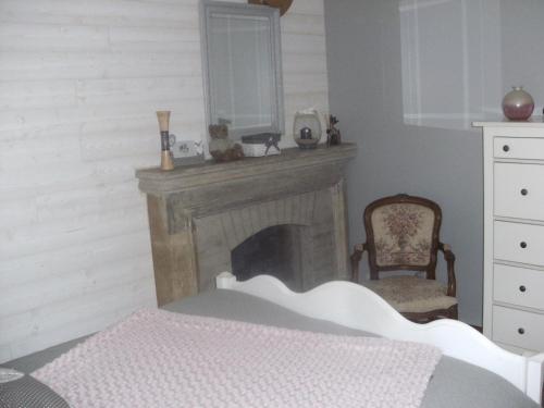 jolie chambre dans ancien corps de ferme
