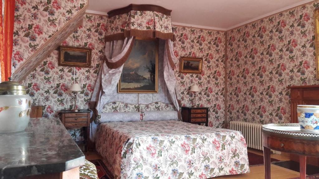 Kerbugalic Chambre GR34 22660 Trévou-Tréguignec
