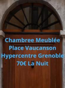 B&B / Chambre d'hôtes kitanimo sleep Place Vaucanson 38000 Grenoble Rhône-Alpes