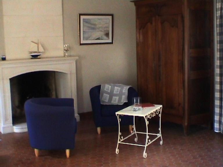 B&B / Chambre d'hôtes L'eau vive 11 rue des Moulins 14480 Amblie