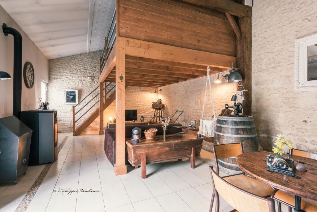 B&B / Chambre d'hôtes L’échappée Vendéenne 12 Rue de Saint-Jean 85210 Saint-Aubin-la-Plaine