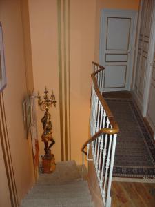 B&B / Chambre d'hôtes L Echarpe d Iris 8 Rue de la Chacusse 63114 Montpeyroux Auvergne