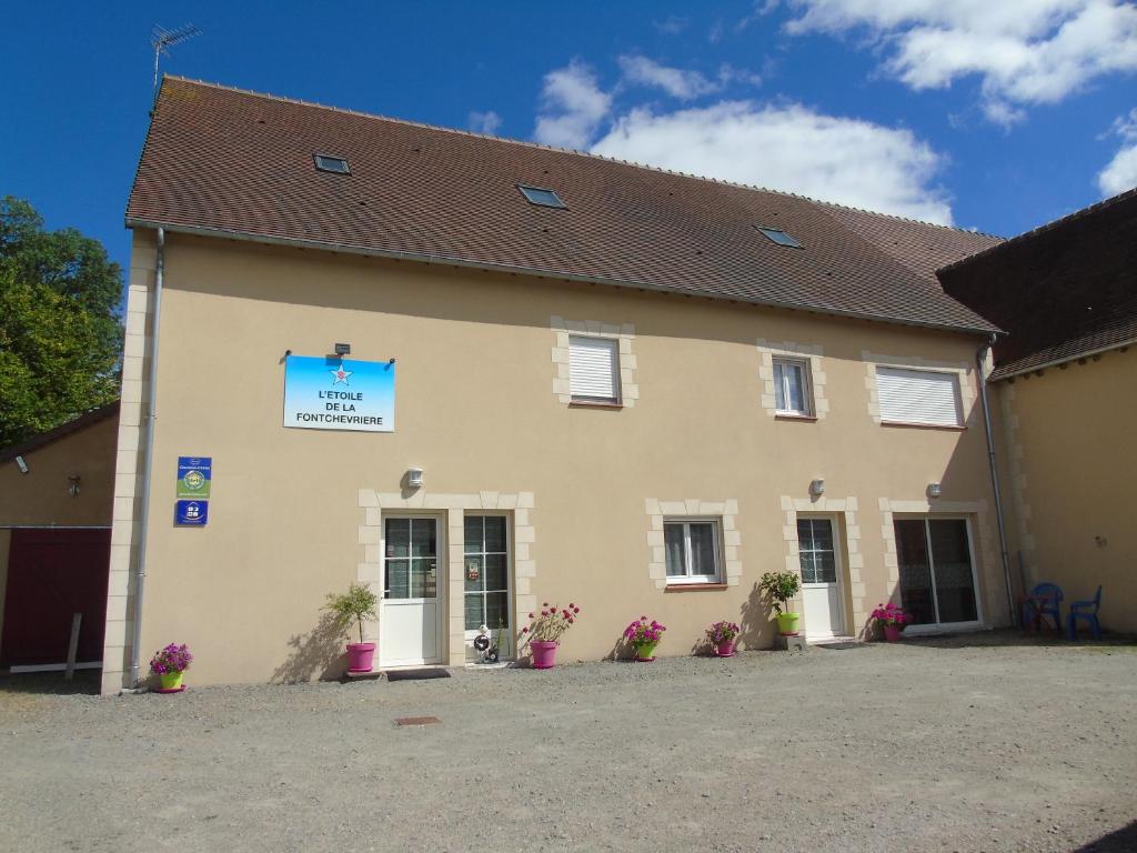 B&B / Chambre d'hôtes l'étoile de la fontchevrière 4 Ruelle de la Fontchevrière 36230 Neuvy-Saint-Sépulchre