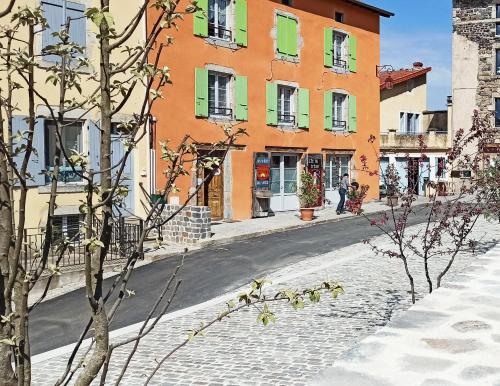 B&B / Chambre d'hôtes l'île au Trésor : Chambre 7 PLACE DU COUVENT 43150 Le Monastier sur Gazeille Auvergne