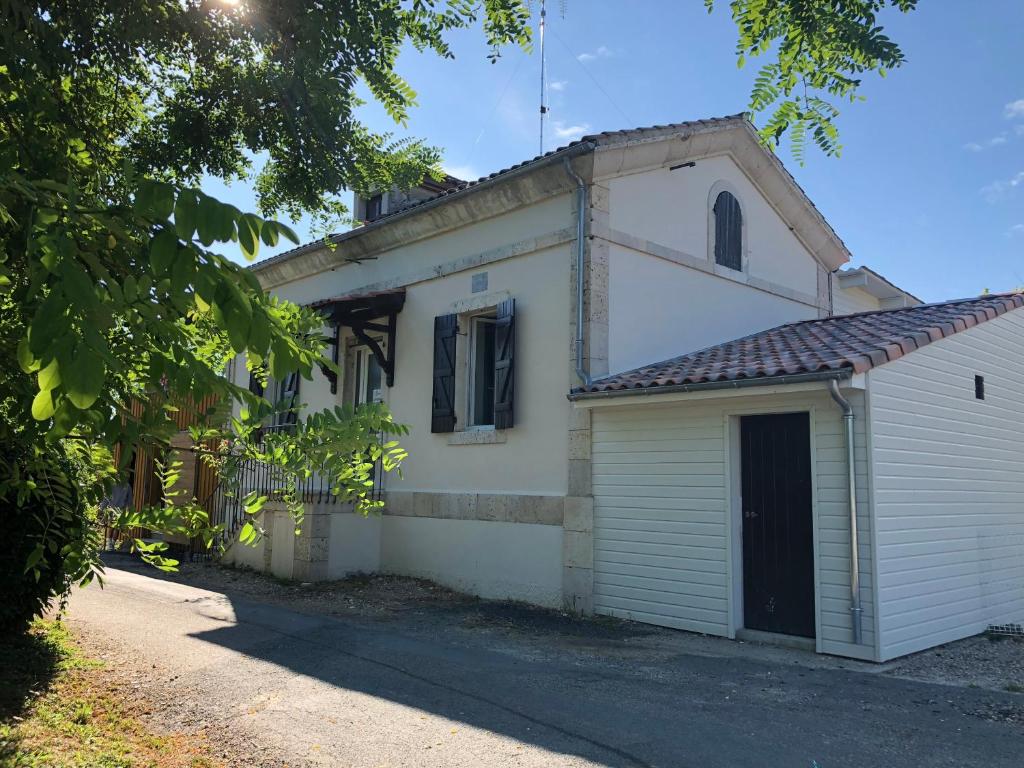 B&B / Chambre d'hôtes L’île aux Bateaux L’île 47160 Buzet-sur-Baïse