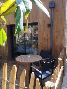L'Orée Sablée, Chambre d'hôte avec jacuzzi en forêt près des plages