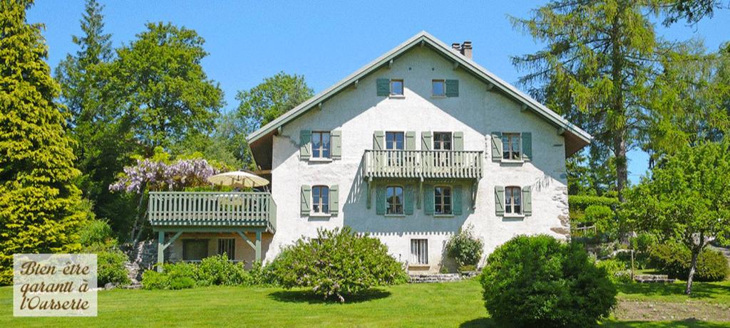 L'OURSERIE Bed & Breakfast Chez bochet 376 chemin des rebet, 74500 Saint-Paul-en-Chablais