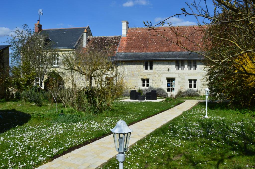 B&B / Chambre d'hôtes La Balastière 5 rue de Grésille 37420 Beaumont-en-Véron