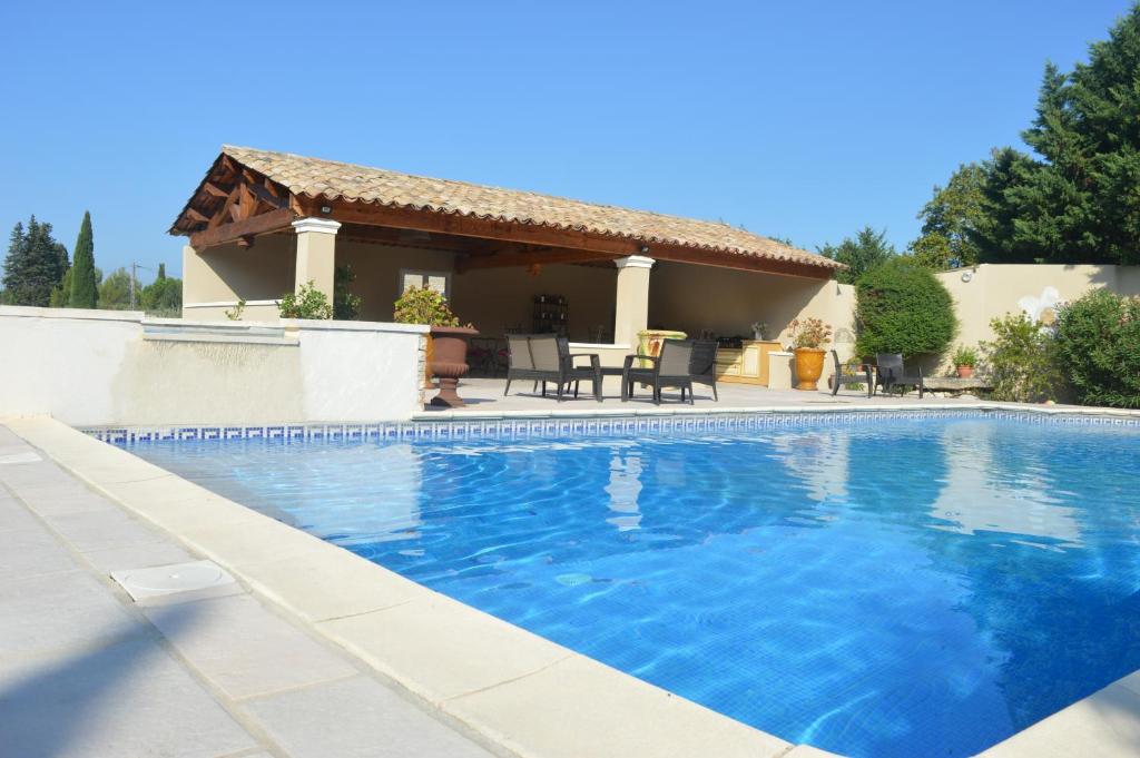 B&B / Chambre d'hôtes La Bastide Des Oliviers 1405 Chemin du Tilleul 13160 Châteaurenard