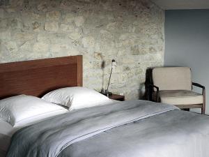 B&B / Chambre d'hôtes La Bastide Le Hameau de Mailles 81120 Lamillarié Midi-Pyrénées