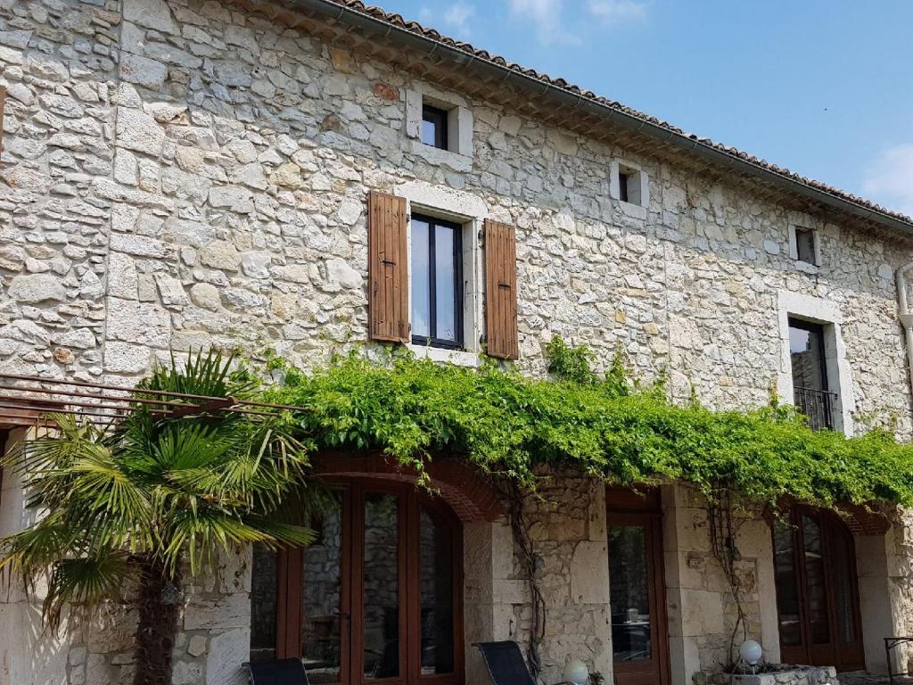 B&B / Chambre d'hôtes La bastide Maë 111 rue de la bateuse 07700 Saint-Remèze
