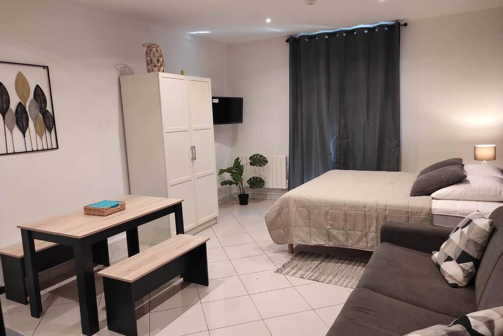 La Batisse de Saint-Chamond ( chambres )