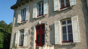 B&B / Chambre d'hôtes La Belle Maison 17 Faubourg de Macaud 87120 Eymoutiers Limousin