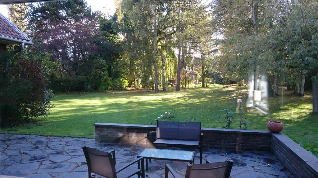 B&B / Chambre d'hôtes La belle Monsoise 11 Rue Jules Lammens 59370 Mons-en-Baroeul