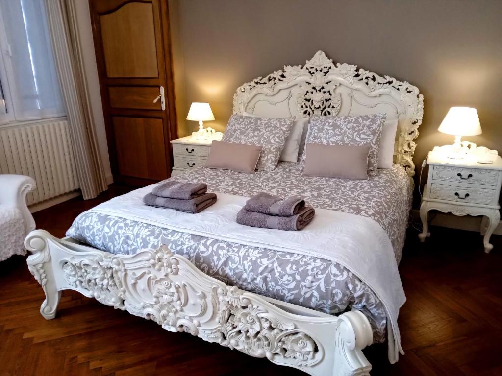 B&B / Chambre d'hôtes La Belle Vienne 1 rue de la Mairie 16150 Exideuil