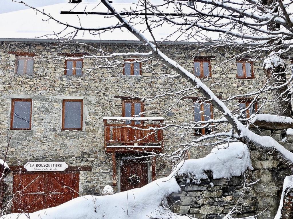 B&B / Chambre d'hôtes La Bousquetière 1214 route des Sanières, Le Forest Haut 04850 Jausiers