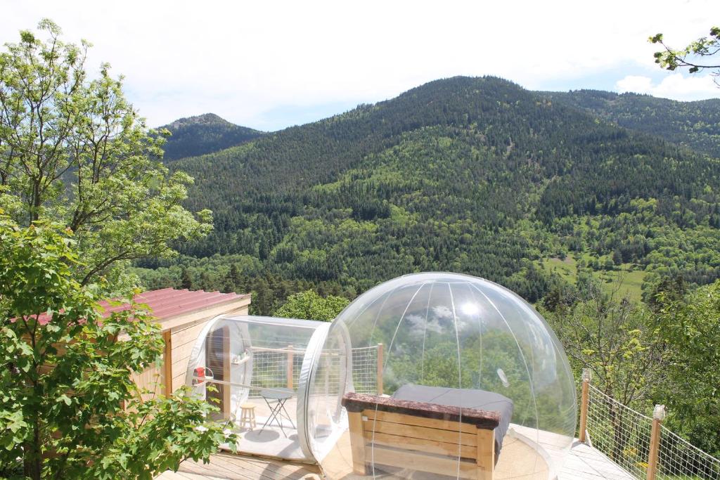 B&B / Chambre d'hôtes La Bulle d'Ardèche La Maze 07690 La Chanal