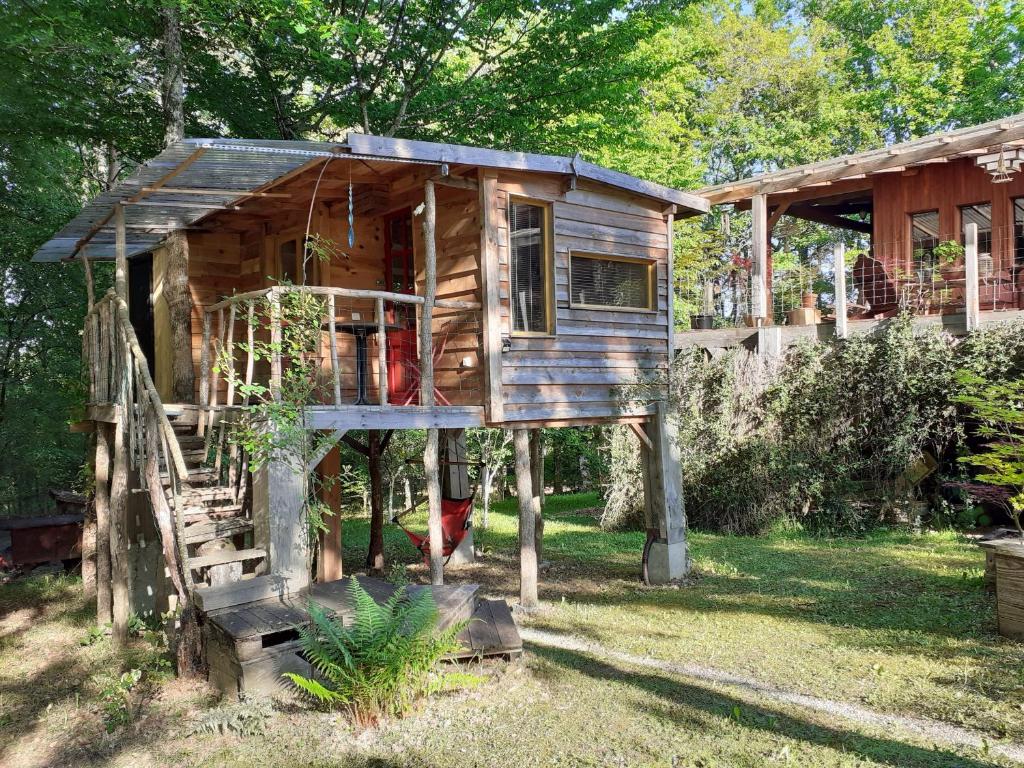 B&B / Chambre d'hôtes La cabane de l'oiseau 32 Chemin de Pécoral 24150 Couze-et-Saint-Front